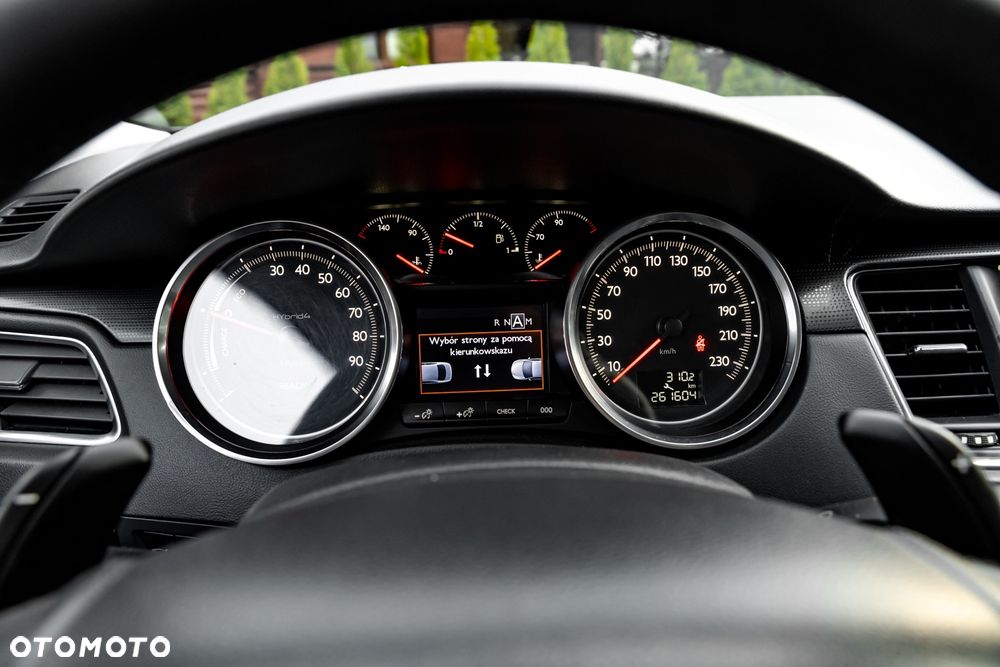 Peugeot 508 Hybrid4 - 37