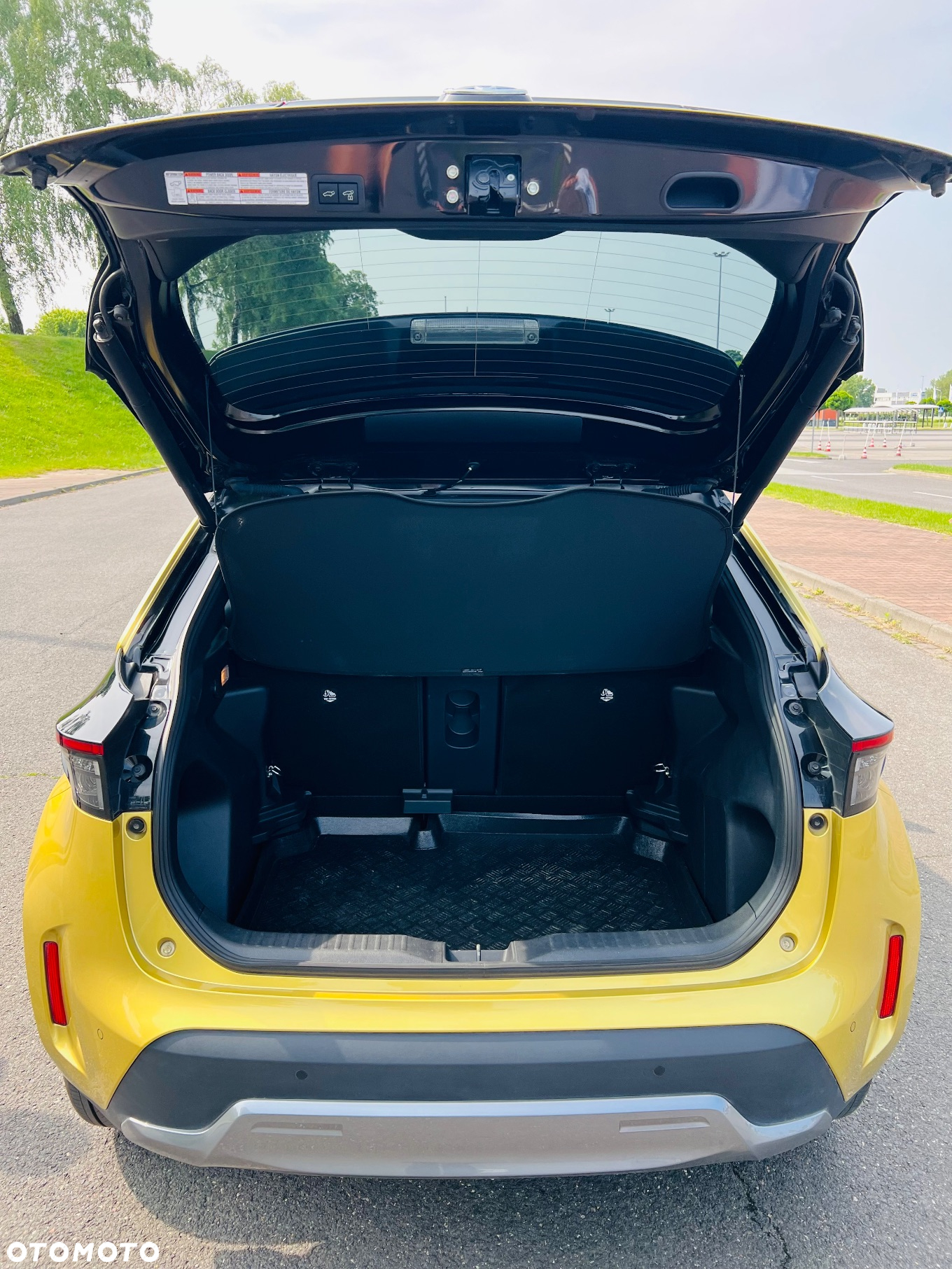 Toyota Yaris Cross Hybrid 1.5 Adventure - 12
