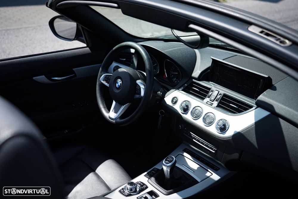 BMW Z4 sDrive20i - 38