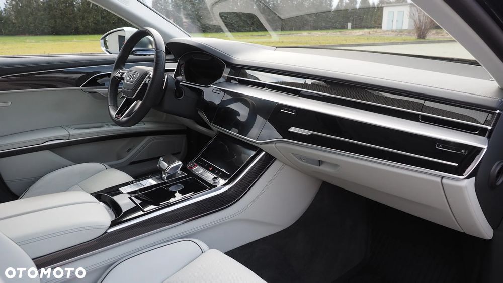 Audi S8 - 16