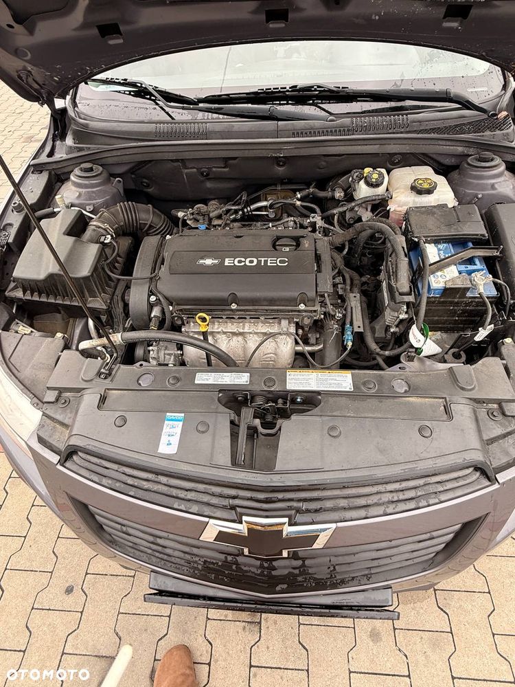 Chevrolet Cruze 1.6 LT - 4
