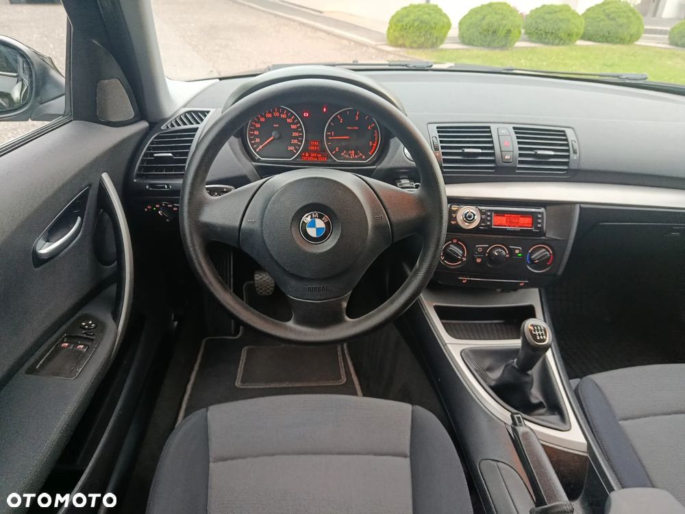 BMW Seria 1 118d - 21