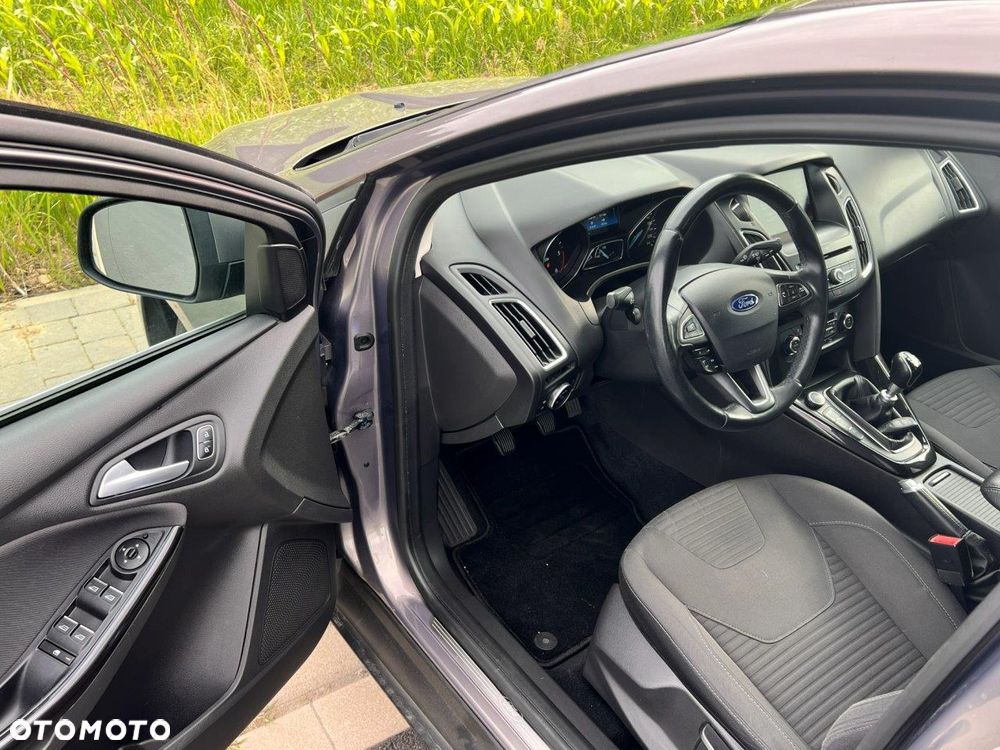 Ford Focus - 17
