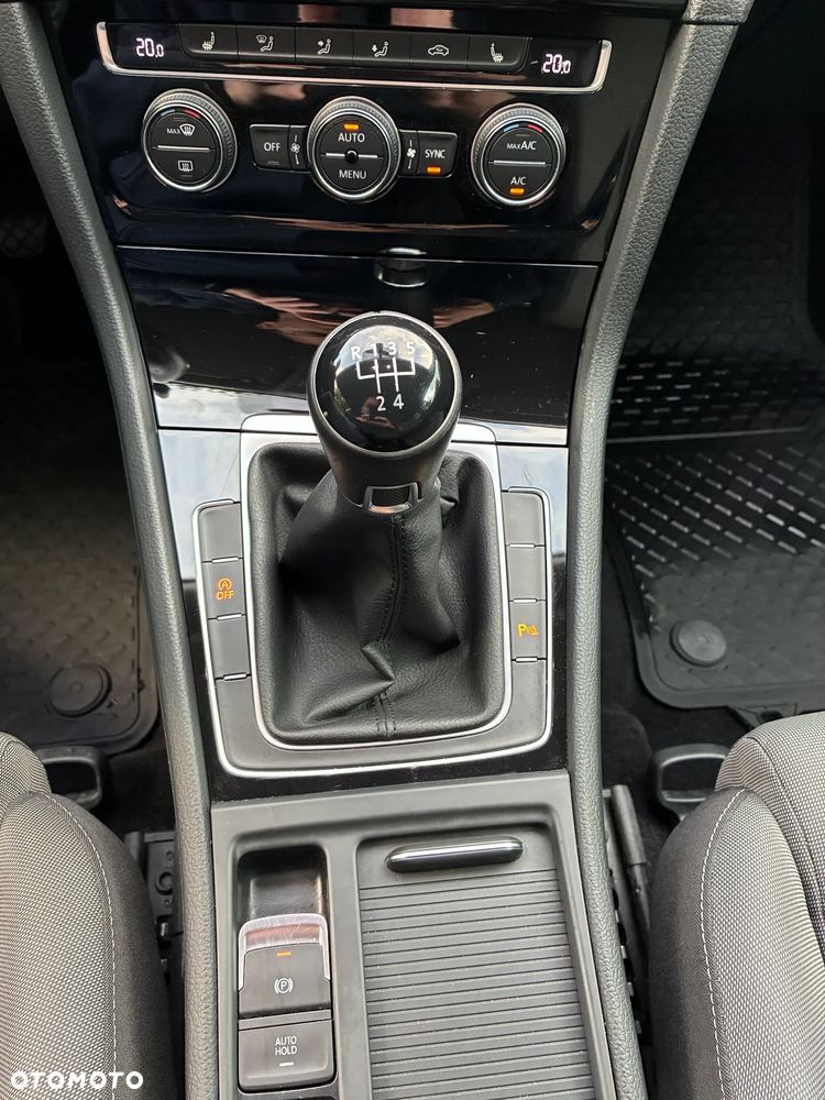 Volkswagen Golf Variant 1.6 TDI BMT Highline - 14