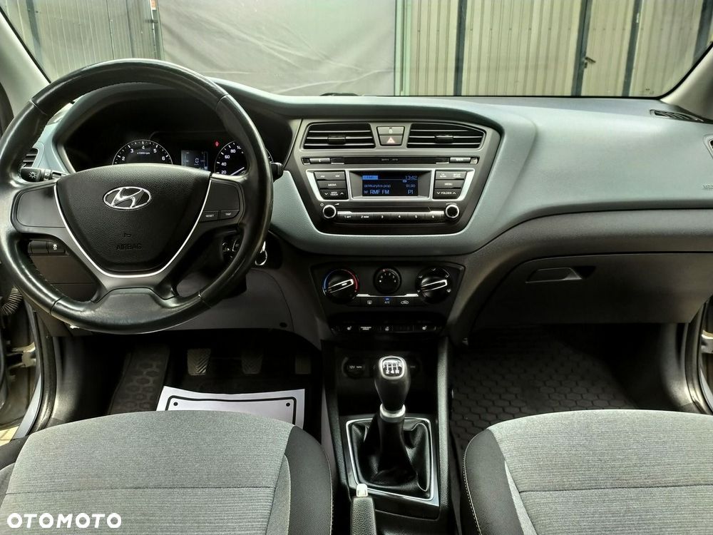 Hyundai i20 - 18