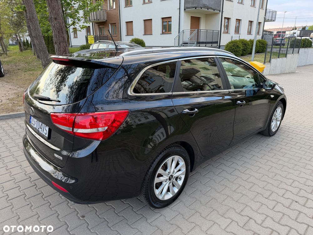 Kia Ceed - 9