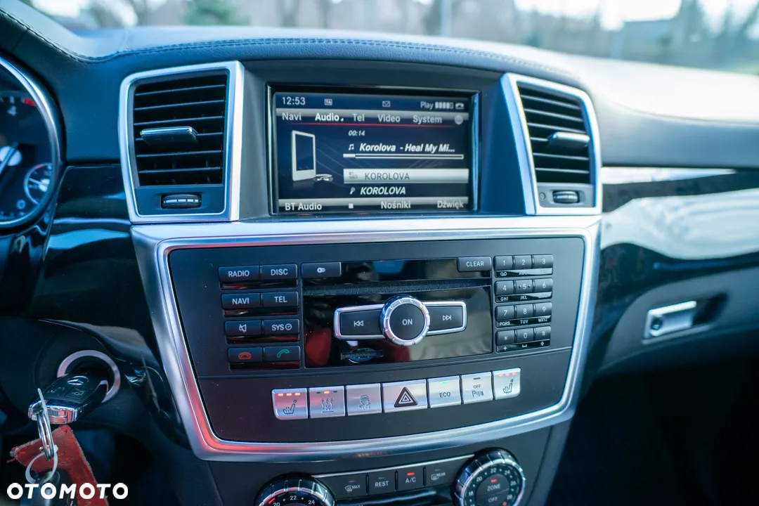 Mercedes-Benz GL 350 BlueTec 4-Matic - 32