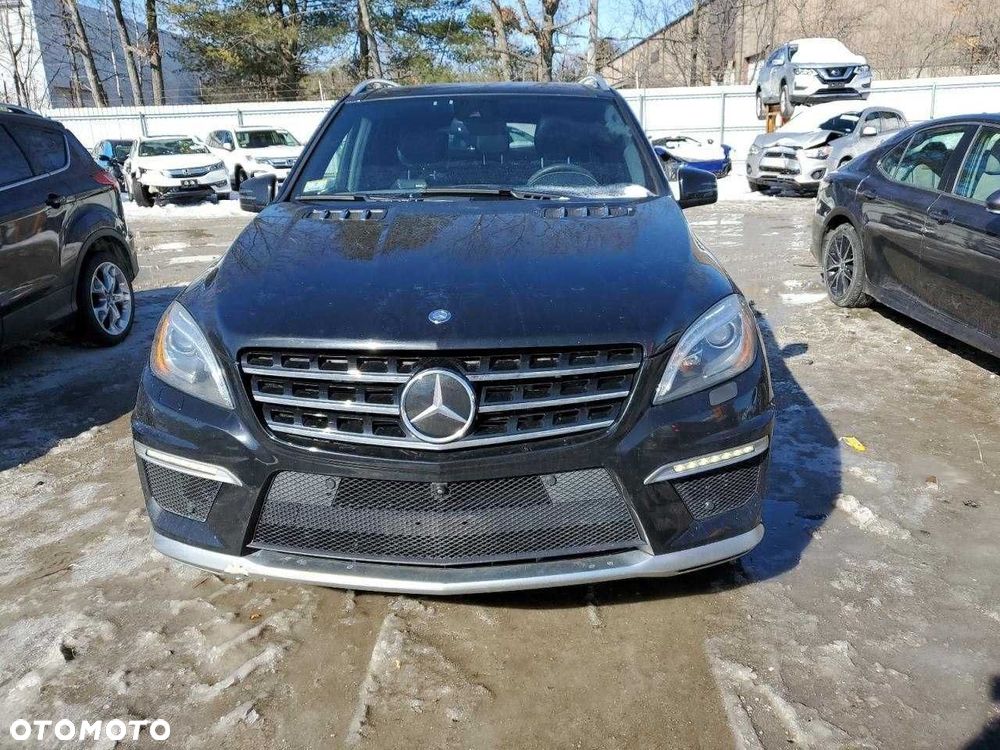 Mercedes-Benz ML63 AMG 5.5 V8 AWD 2015 USA - 2