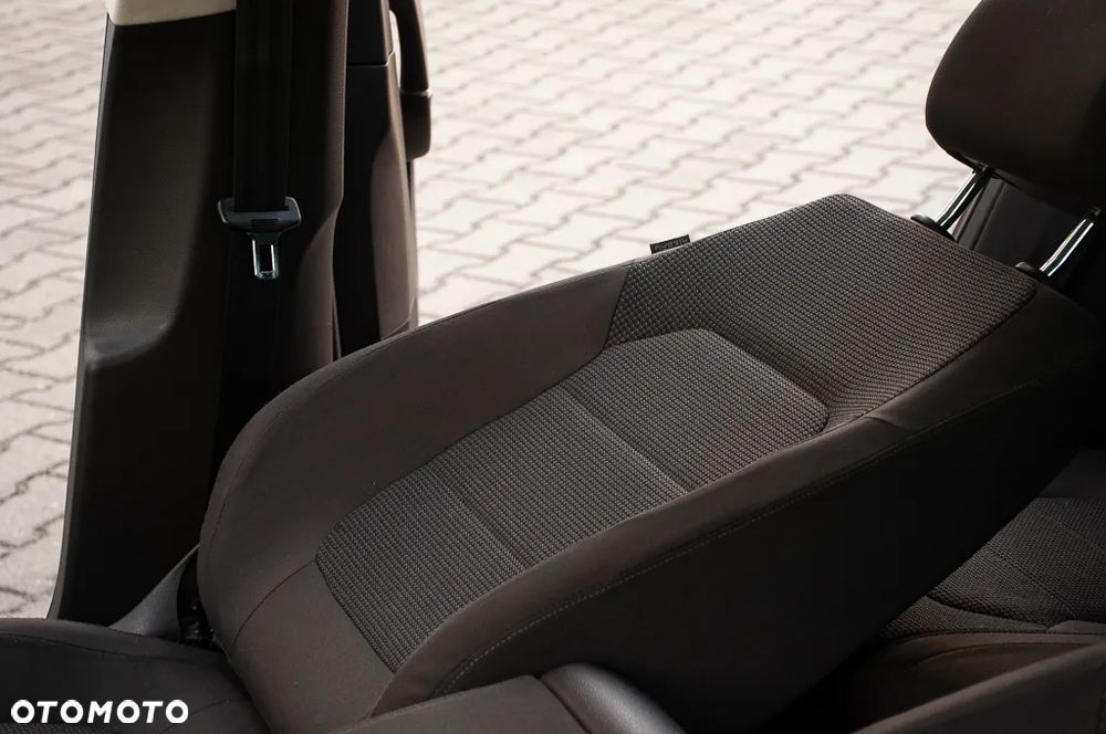 Volkswagen Passat 1.8 TSI Exclusive - 40