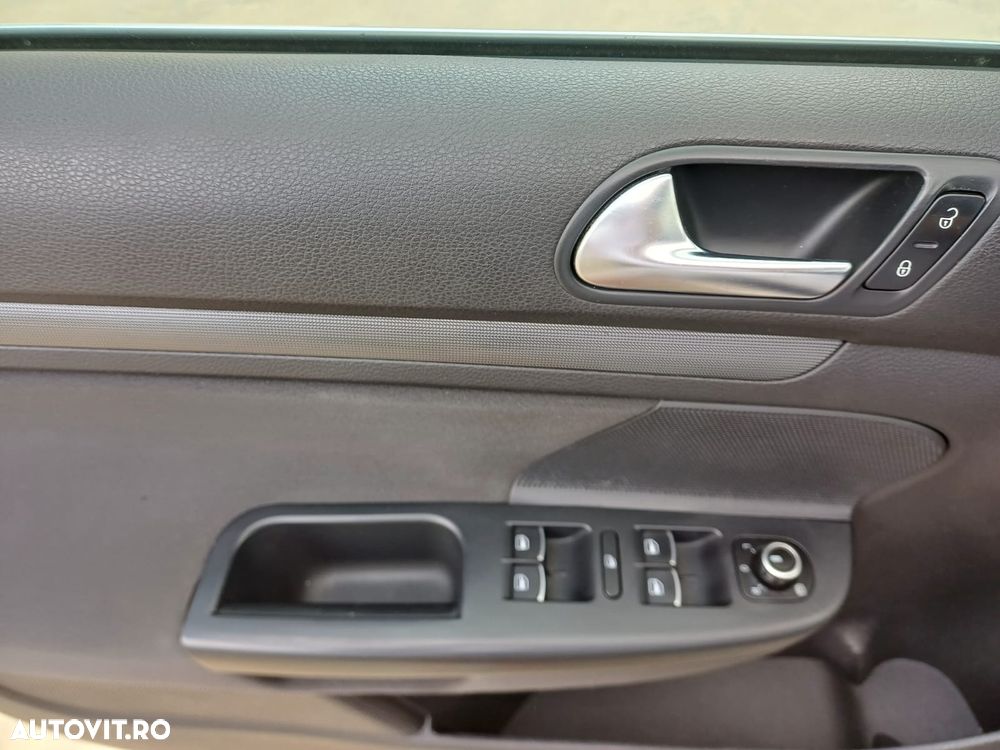 Volkswagen Golf 1.6 TDI DPF 4Motion Style - 10