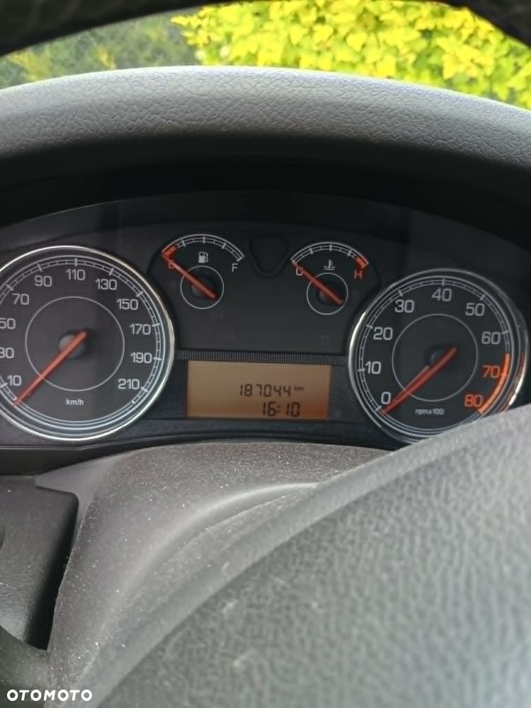 Fiat Croma 1.8 16V Dynamic - 6