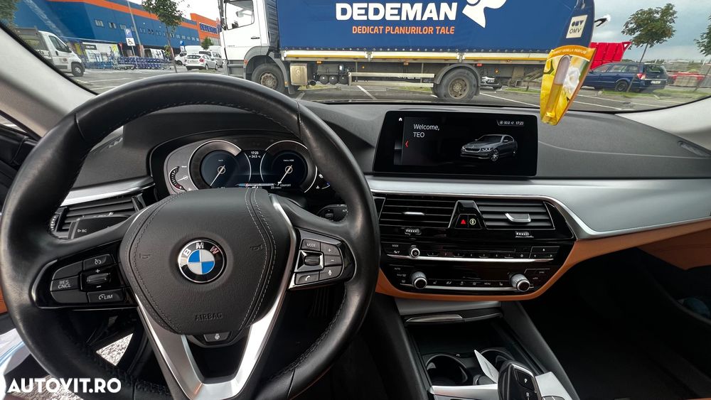 BMW Seria 5 520d AT - 10
