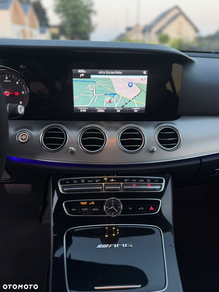 Mercedes-Benz Klasa E 220 d 9G-TRONIC Avantgarde - 30