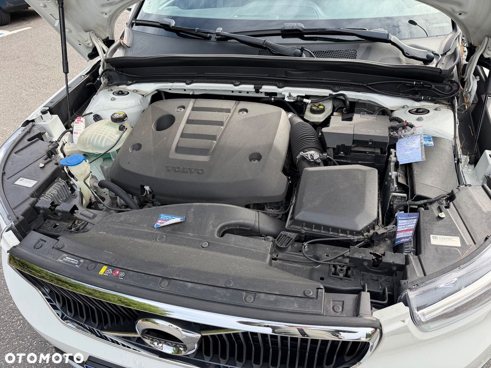 Volvo XC 40 D4 AWD Geartronic Momentum - 30