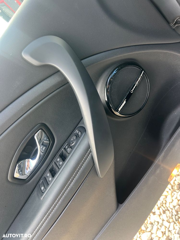 Renault Megane ENERGY dCi 110 Start & Stop Bose Edition - 12