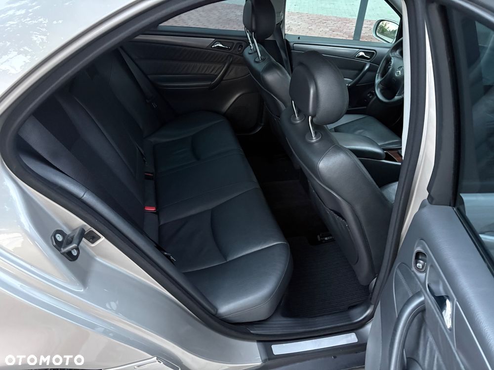 Mercedes-Benz Klasa C 200 CDI Avantgarde - 30