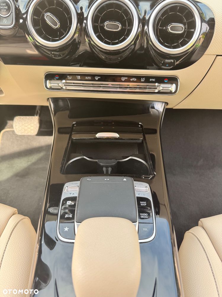 Mercedes-Benz Klasa A 200 4-Matic Progressive 8G-DCT - 12