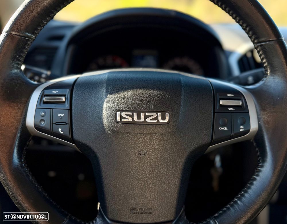 Isuzu D-Max 4x4 Cabine Dupla Premium - 9