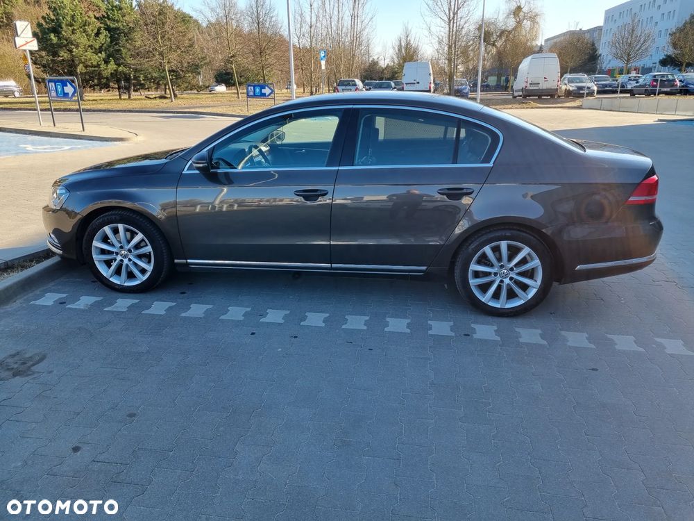 Volkswagen Passat 2.0 TDI Highline - 4