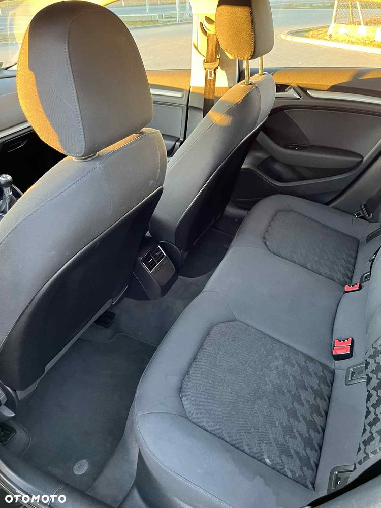 Audi A3 Sportback 1.6 TDI - 8