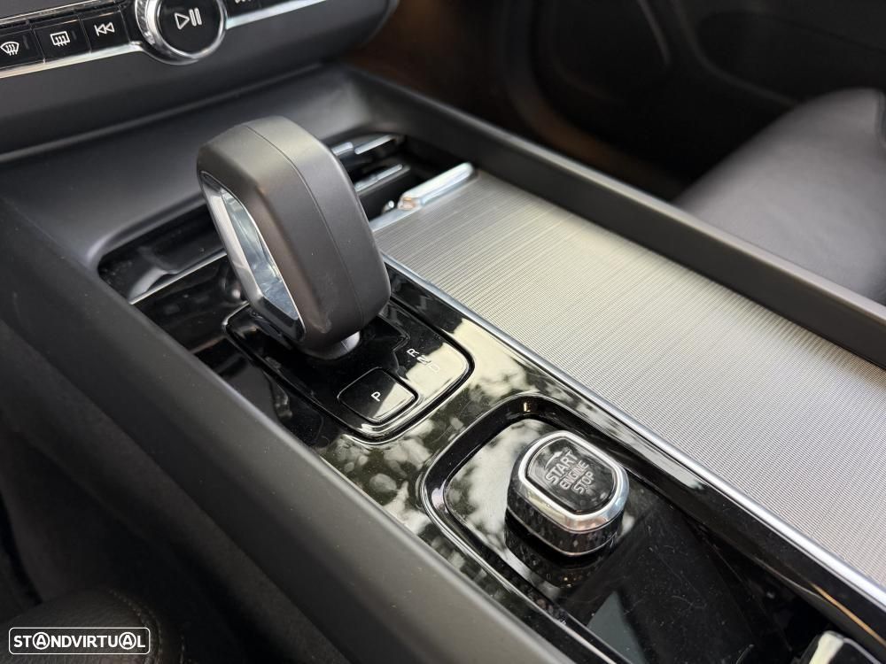 Volvo XC 60 T8 Twin Engine AWD Geartronic Inscription - 22