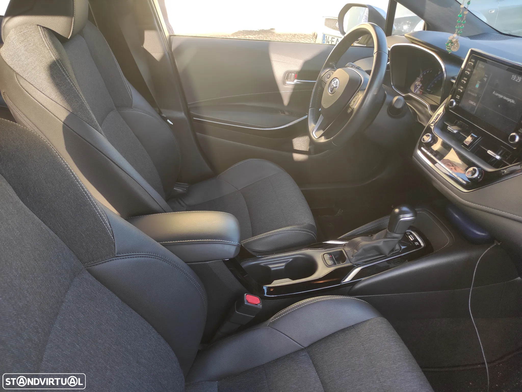 Toyota Corolla Touring Sports 1.8 Hybrid Comfort+P.Sport - 11