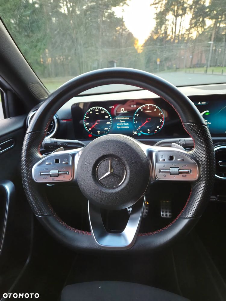 Mercedes-Benz Klasa A 180 AMG Line 7G-DCT - 22