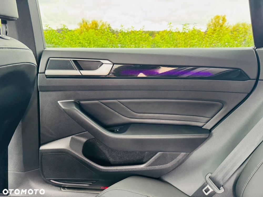 Volkswagen Arteon 2.0 TDI SCR DSG R-Line - 33