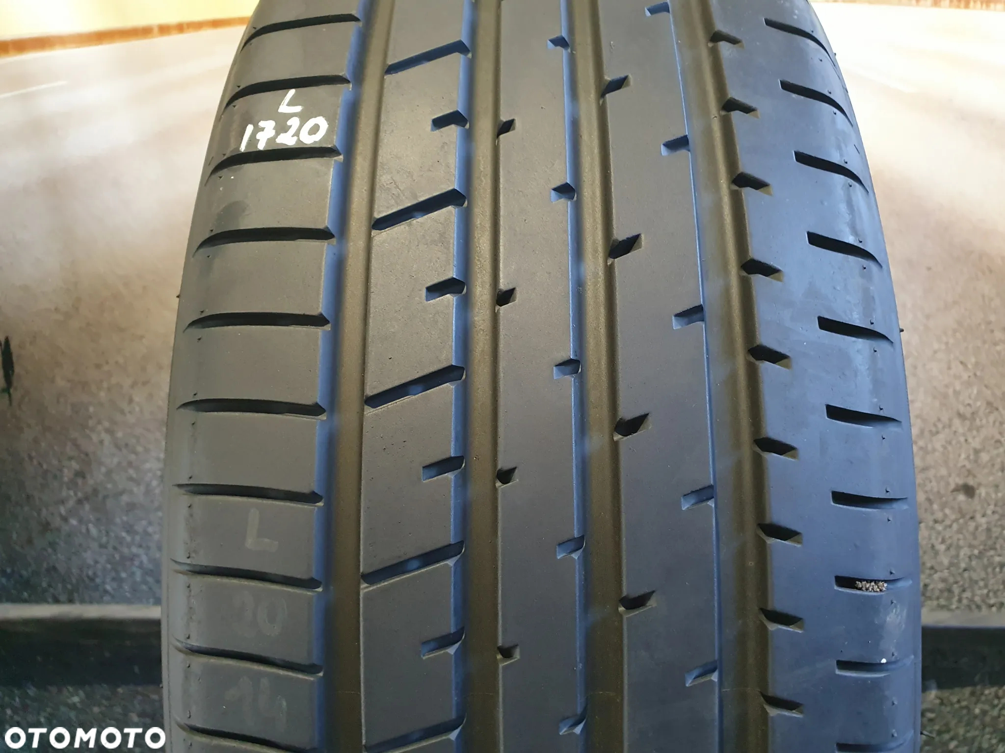 Opona pojedyncza Toyo Proxes R46  225/55/19 - 3