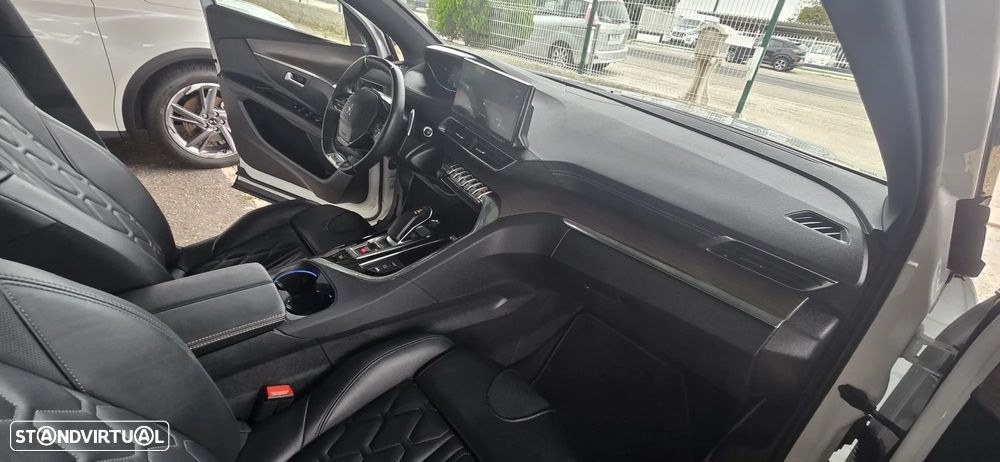 Peugeot 3008 1.6 Hybrid4 GT Pack e-EAT8 - 36