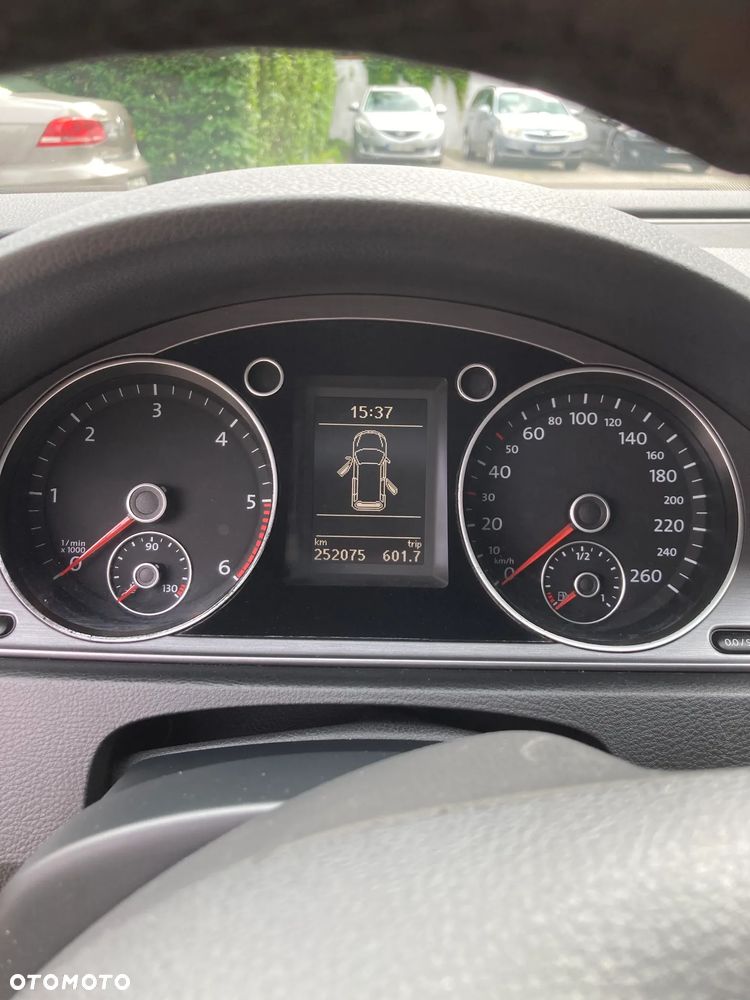 Volkswagen Passat 1.6 TDI BlueMotion - 2