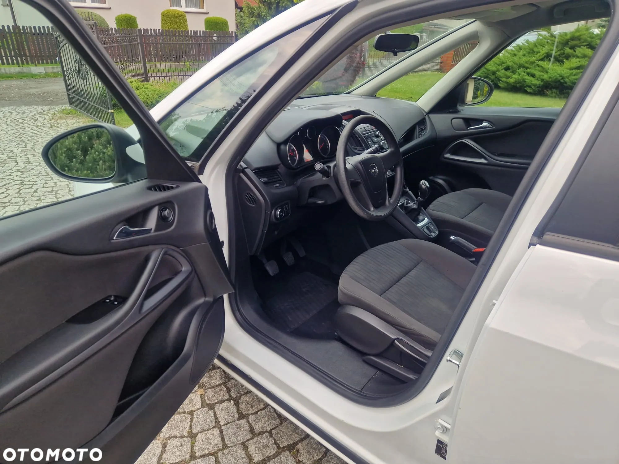 Opel Zafira 1.8 Cosmo - 13