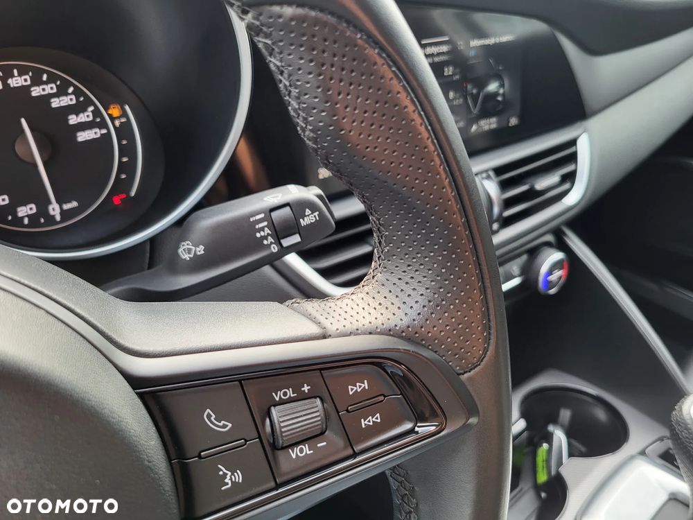 Alfa Romeo Giulia 2.0 Turbo Sprint - 22
