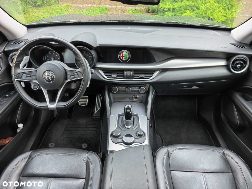 Alfa Romeo Stelvio - 7