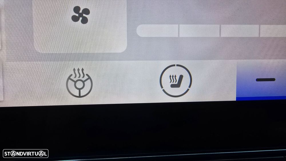 MG MG4 64 kWh Luxury - 41