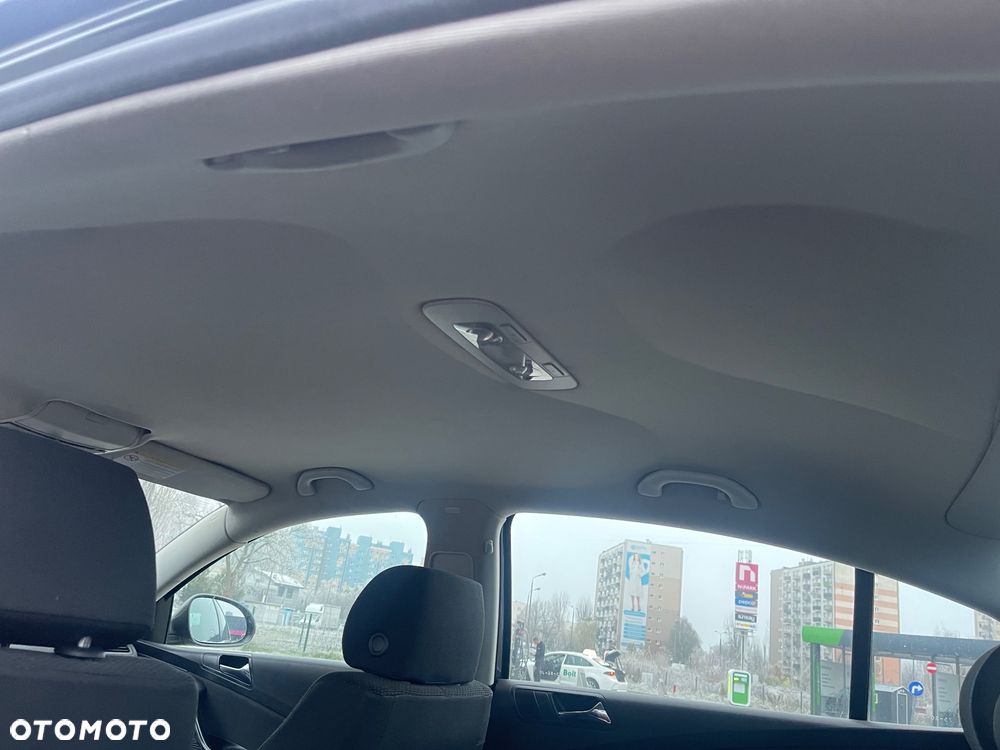 Volkswagen Passat 2.0 TDI Comfortline - 13