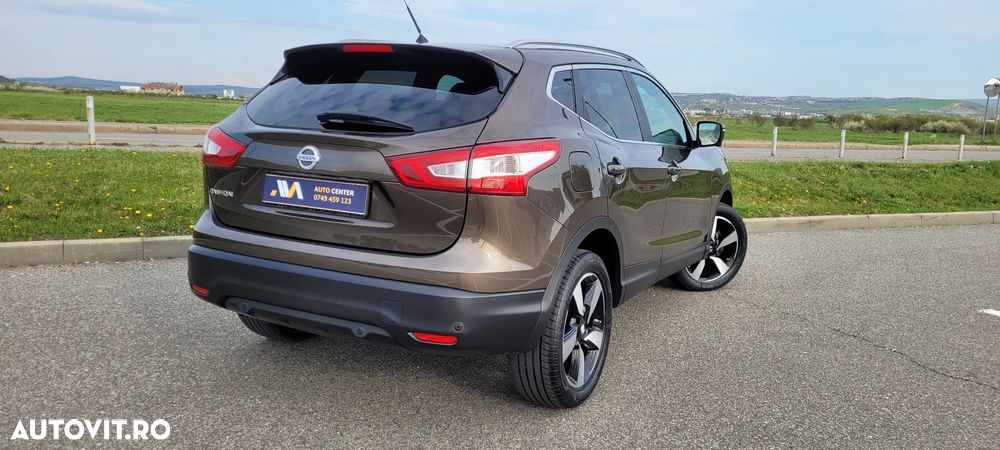 Nissan Qashqai 1.6 DCI Xtronic TEKNA - 4