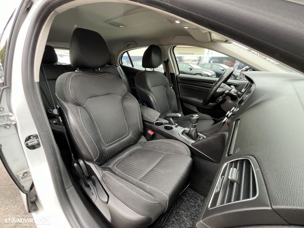 Renault Mégane 1.5 dCi Zen - 36
