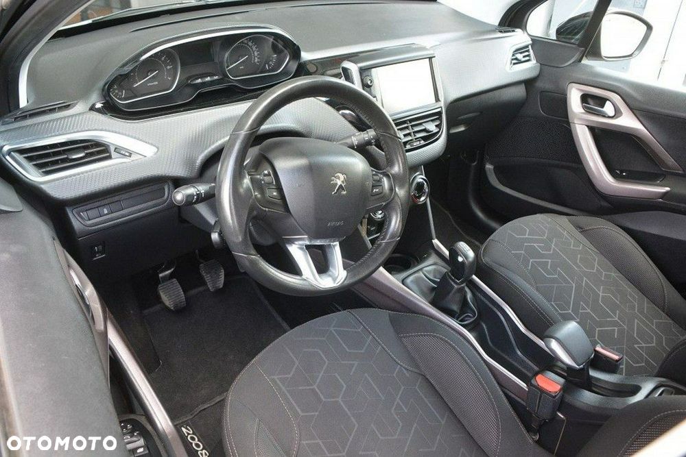 Peugeot 2008 1.2 Pure Tech Access - 11