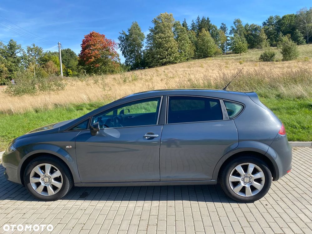 Seat Leon 2008 photo 2