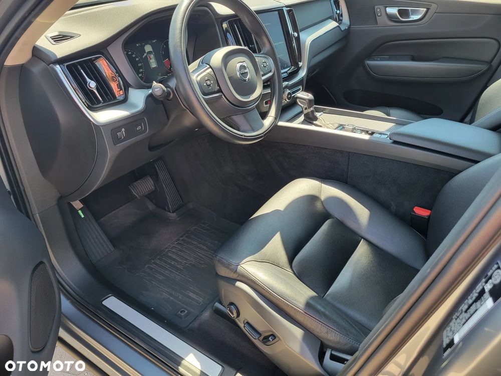Volvo XC 60 T6 AWD R-Design - 13