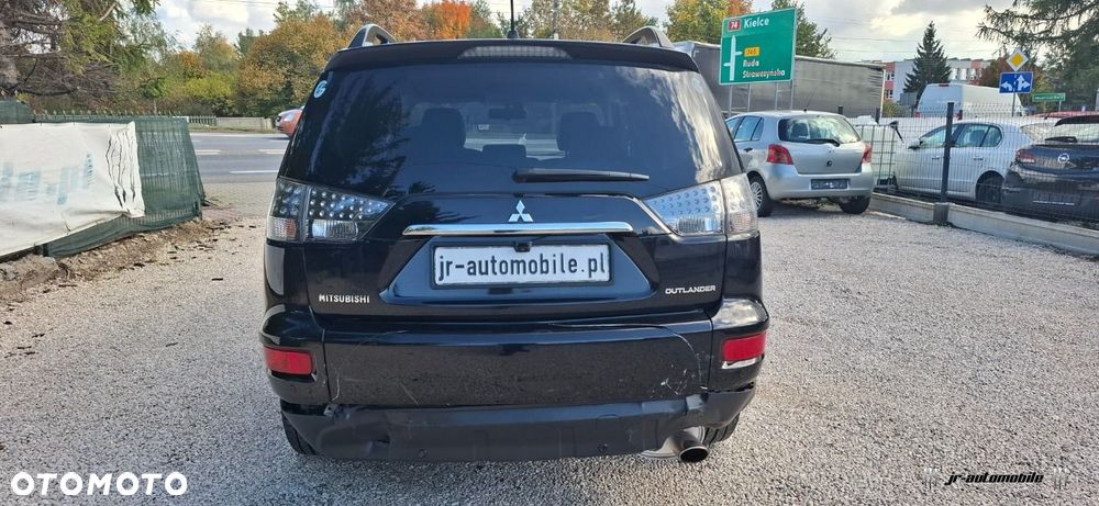Mitsubishi Outlander - 9