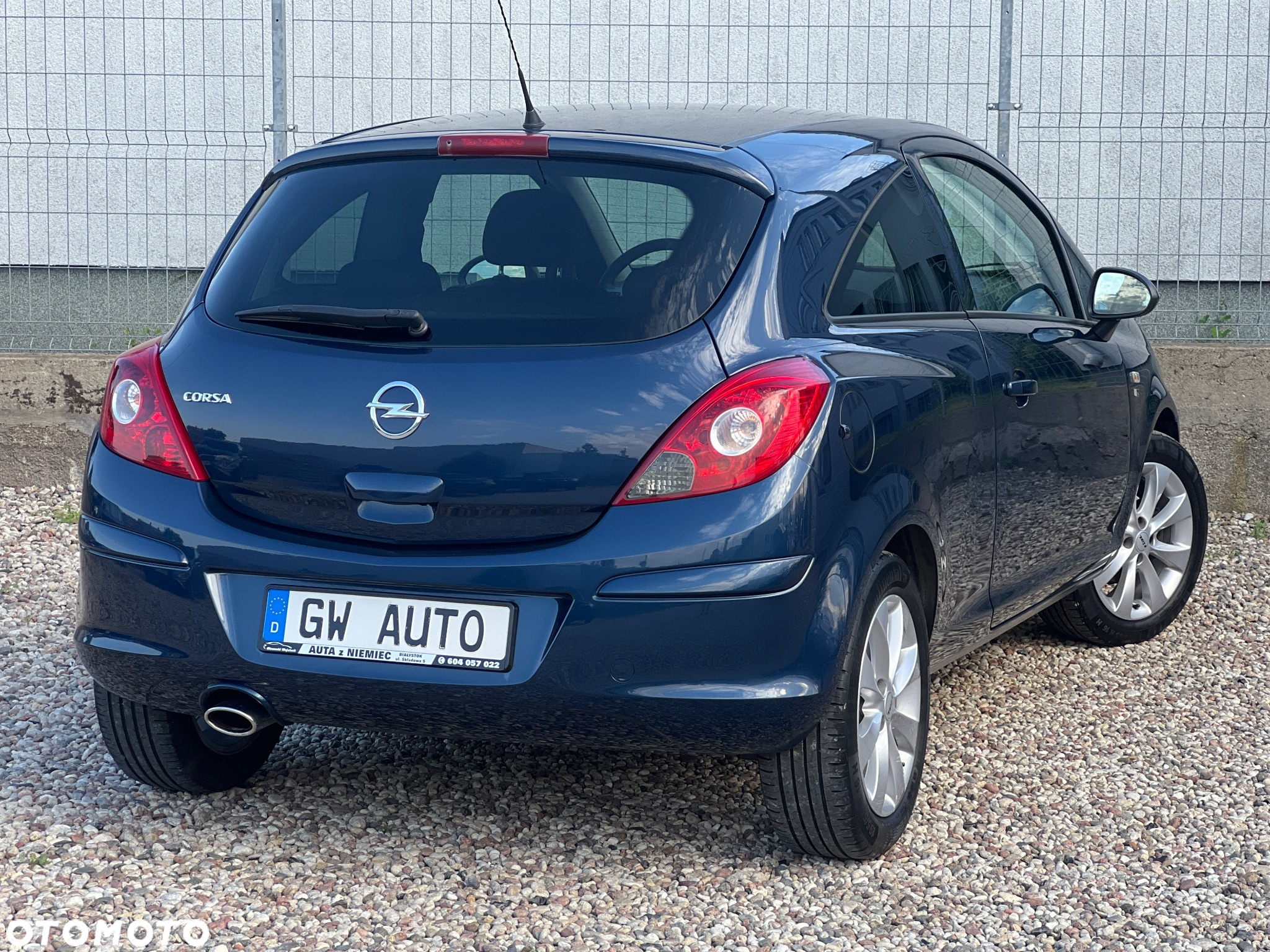 Opel Corsa 1.4 16V 150 Jahre - 11