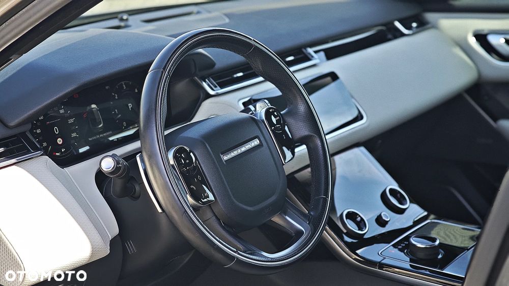 Land Rover Range Rover Velar D300 R-Dynamic - 32