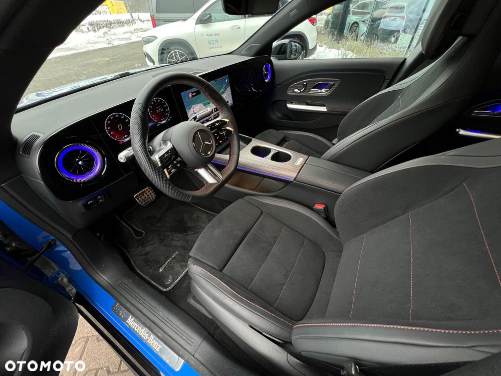 Mercedes-Benz CLA - 10