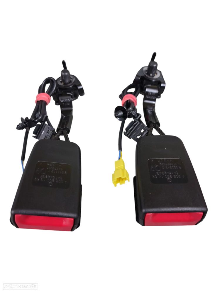 Encaixe Cinto Novo Mercedes Classe C W205 Esq Dto