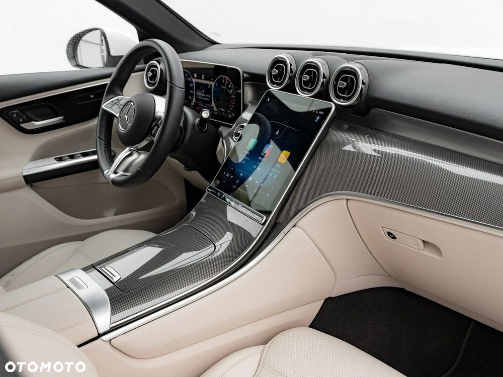 Mercedes-Benz GLC - 29