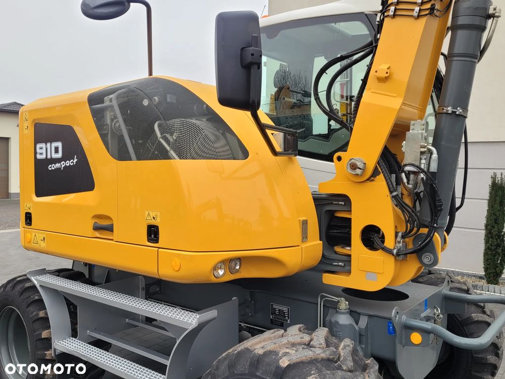 Liebherr A910 compact / 9200h / SUPER STAN / - 14