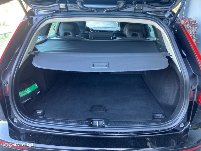 Volvo V60 D3 Geartronic Momentum Core - 28