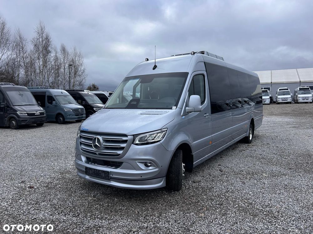 Mercedes-Benz Sprinter 519 - 12